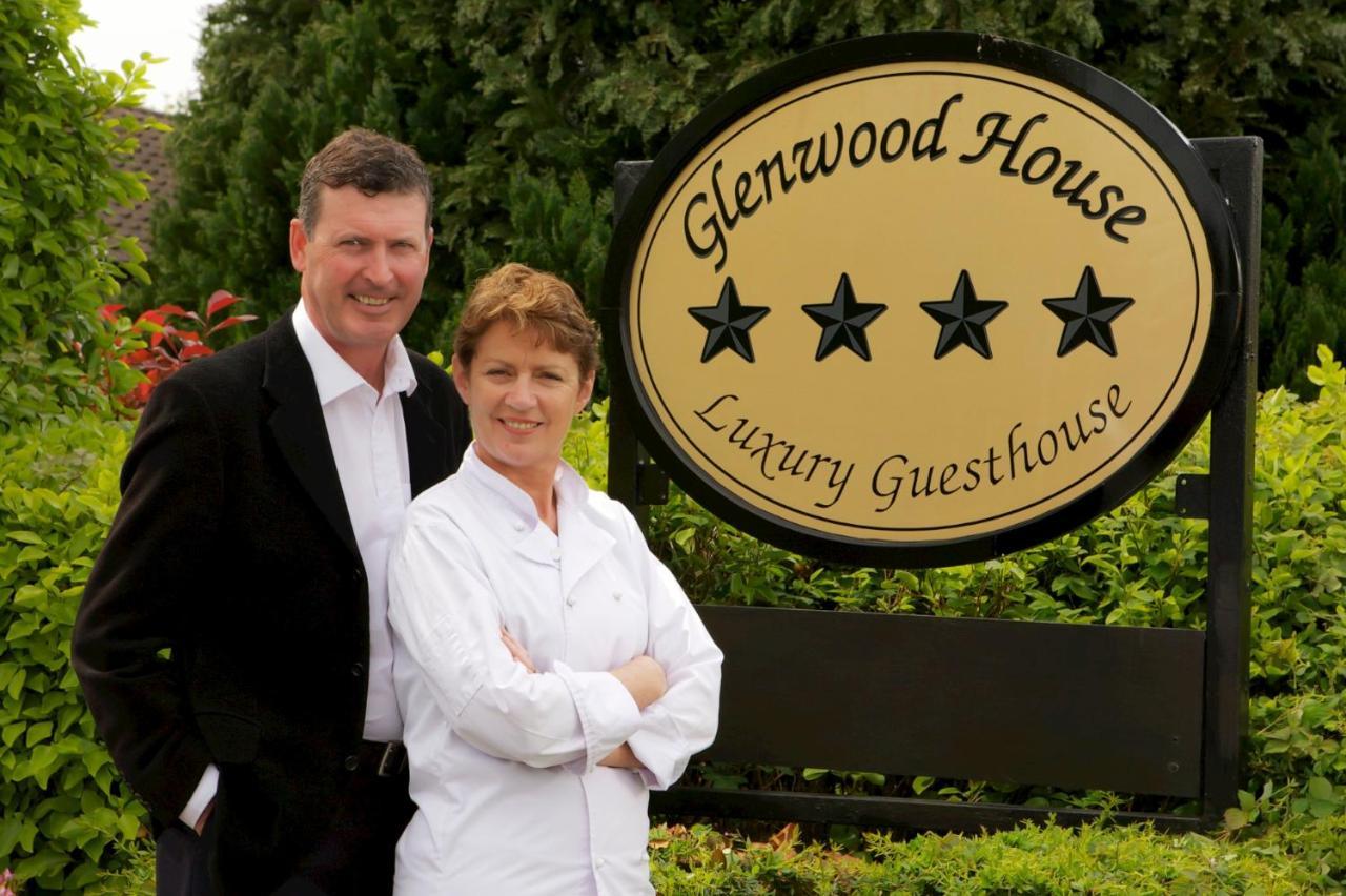 فندق كاريقالينفي  Glenwood House المظهر الخارجي الصورة